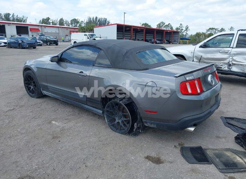 Photo 6 of 2010 Ford Mustang V6/V6 PREMIUM (VIN 1ZVBP8EN1A5178265)