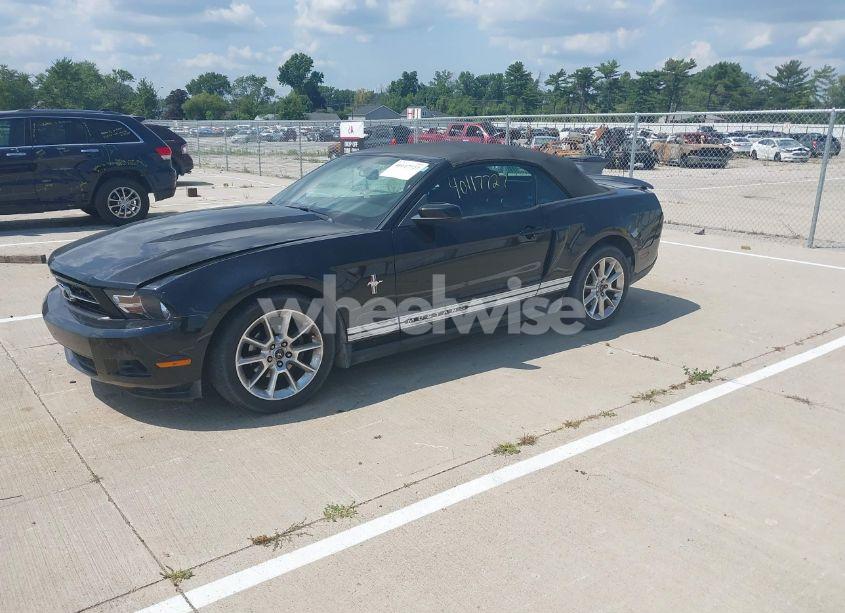 Photo 2 of 2010 Ford Mustang V6/V6 PREMIUM (VIN 1ZVBP8EN3A5133117)