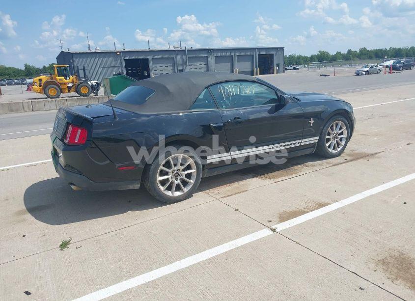 Photo 4 of 2010 Ford Mustang V6/V6 PREMIUM (VIN 1ZVBP8EN3A5133117)