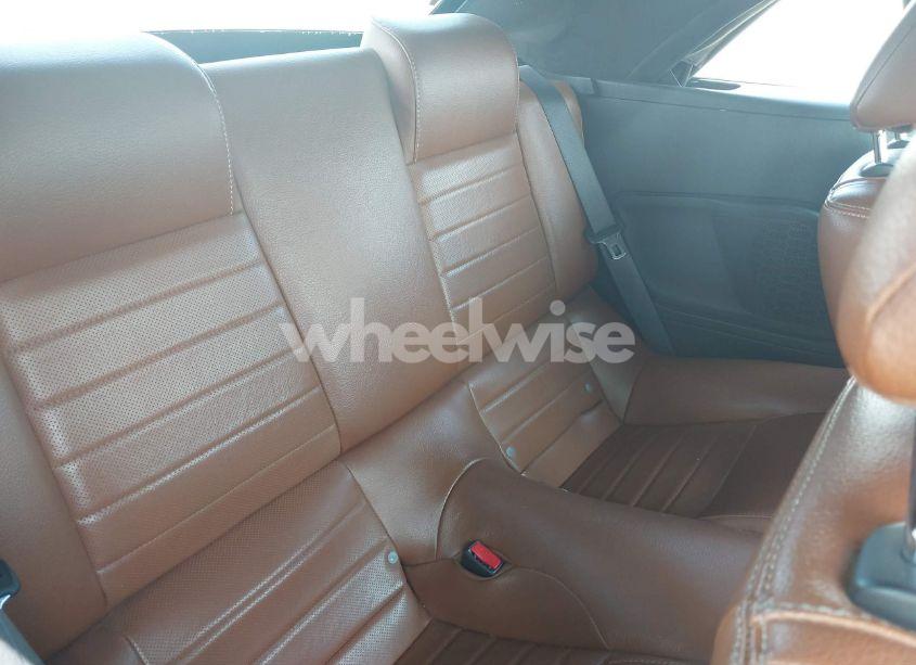 Photo 8 of 2010 Ford Mustang V6/V6 PREMIUM (VIN 1ZVBP8EN3A5133117)