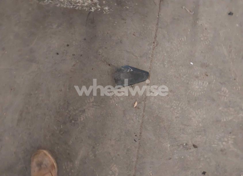 Photo 12 of 2010 Ford Mustang V6/V6 PREMIUM (VIN 1ZVBP8EN5A5122930)