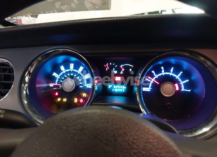 Photo 7 of 2010 Ford Mustang V6/V6 PREMIUM (VIN 1ZVBP8EN5A5122930)