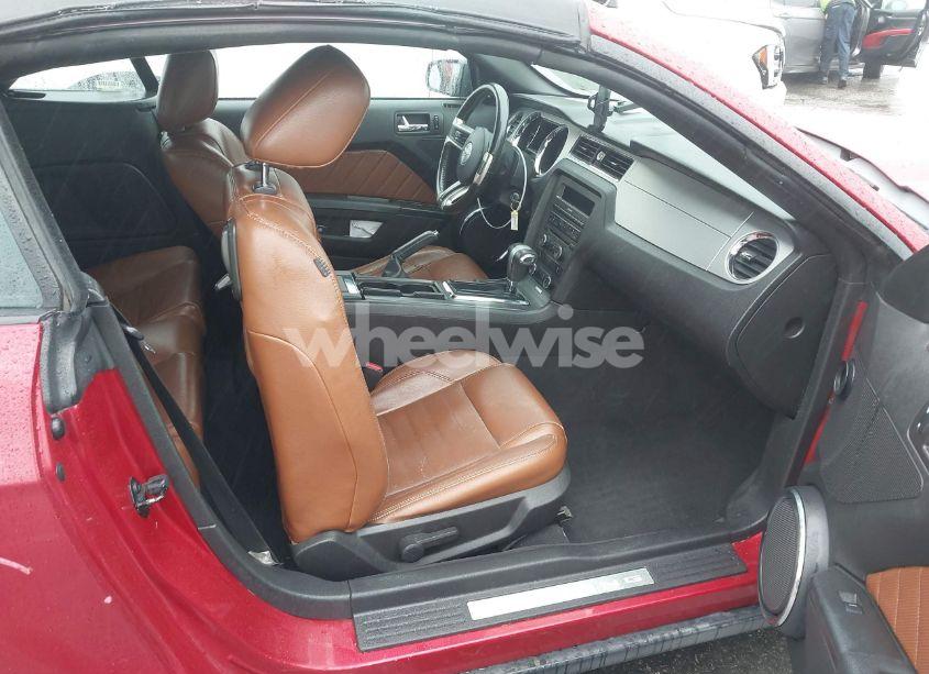 Photo 5 of 2010 Ford Mustang V6 PREMIUM (VIN 1ZVBP8EN6A5113363)