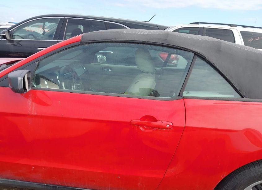 Photo 14 of 2010 Ford Mustang V6/V6 PREMIUM (VIN 1ZVBP8EN6A5158822)