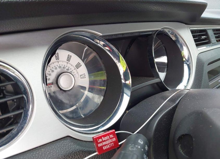 Photo 7 of 2010 Ford Mustang V6/V6 PREMIUM (VIN 1ZVBP8EN6A5158822)