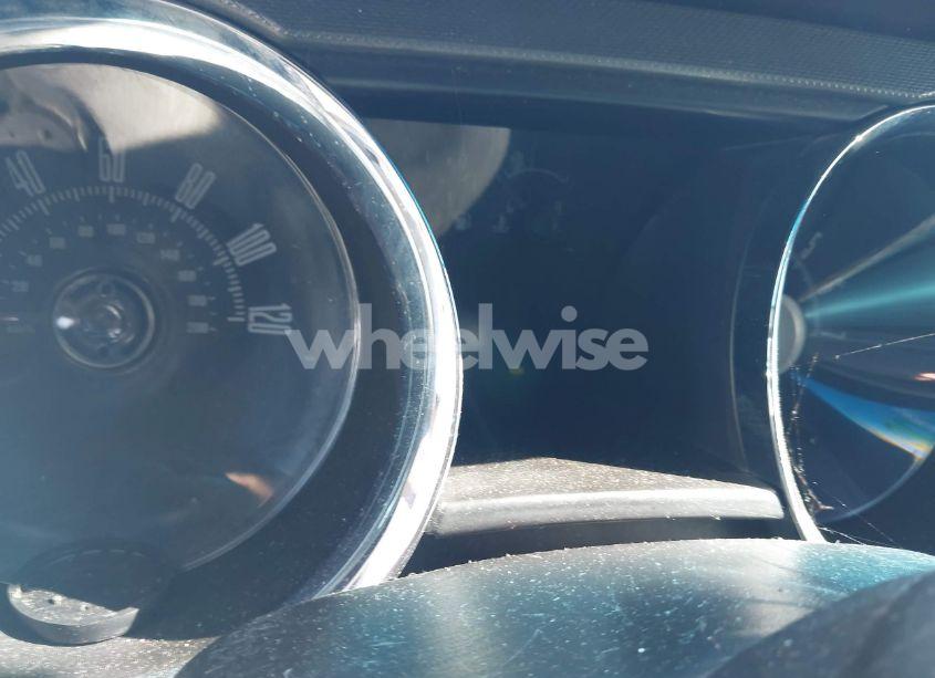 Photo 7 of 2010 Ford Mustang V6/V6 PREMIUM (VIN 1ZVBP8EN6A5175524)