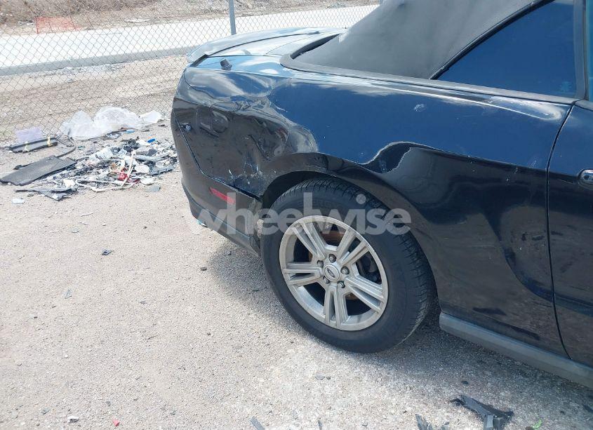 Photo 6 of 2010 Ford Mustang V6/V6 PREMIUM (VIN 1ZVBP8EN7A5127918)