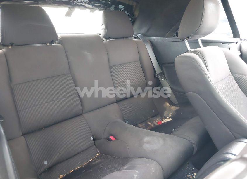 Photo 8 of 2010 Ford Mustang V6/V6 PREMIUM (VIN 1ZVBP8EN7A5127918)