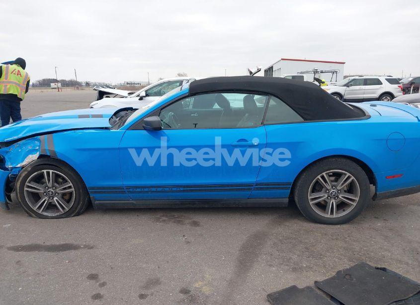 Photo 14 of 2010 Ford Mustang V6 PREMIUM (VIN 1ZVBP8EN7A5167142)