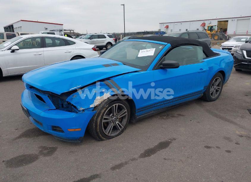 Photo 2 of 2010 Ford Mustang V6 PREMIUM (VIN 1ZVBP8EN7A5167142)