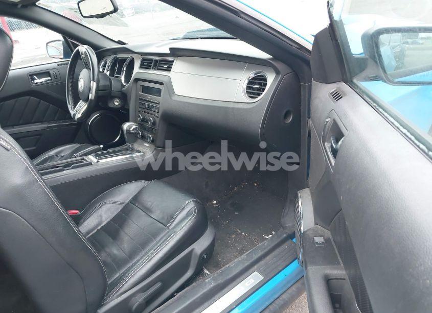 Photo 5 of 2010 Ford Mustang V6 PREMIUM (VIN 1ZVBP8EN7A5167142)