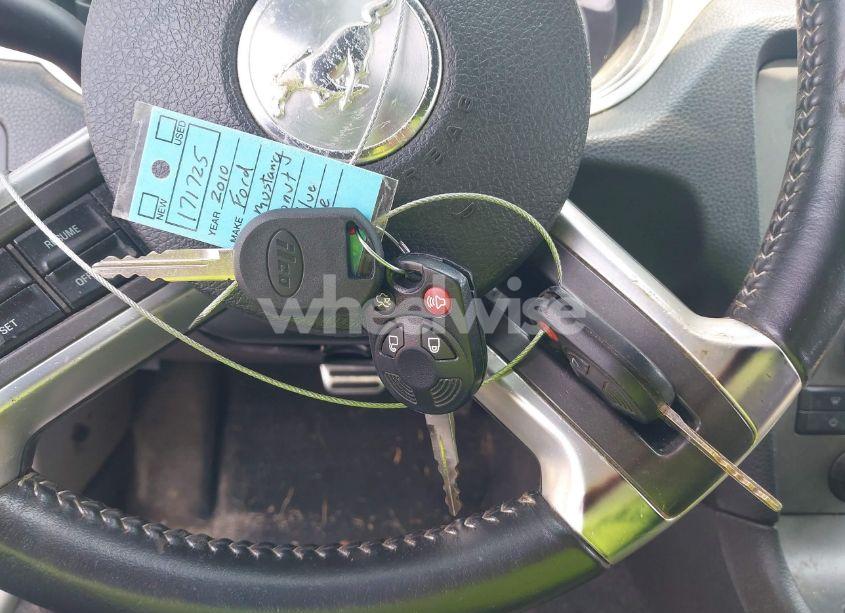 Photo 11 of 2010 Ford Mustang V6/V6 PREMIUM (VIN 1ZVBP8EN7A5171725)