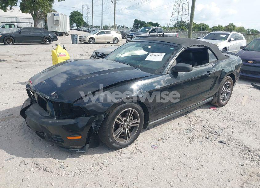 Photo 2 of 2010 Ford Mustang (VIN 1ZVBP8EN8A5167067)
