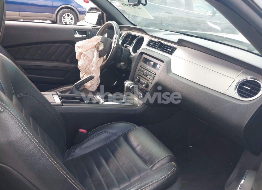 Photo 5 of 2010 Ford Mustang (VIN 1ZVBP8EN8A5167067)