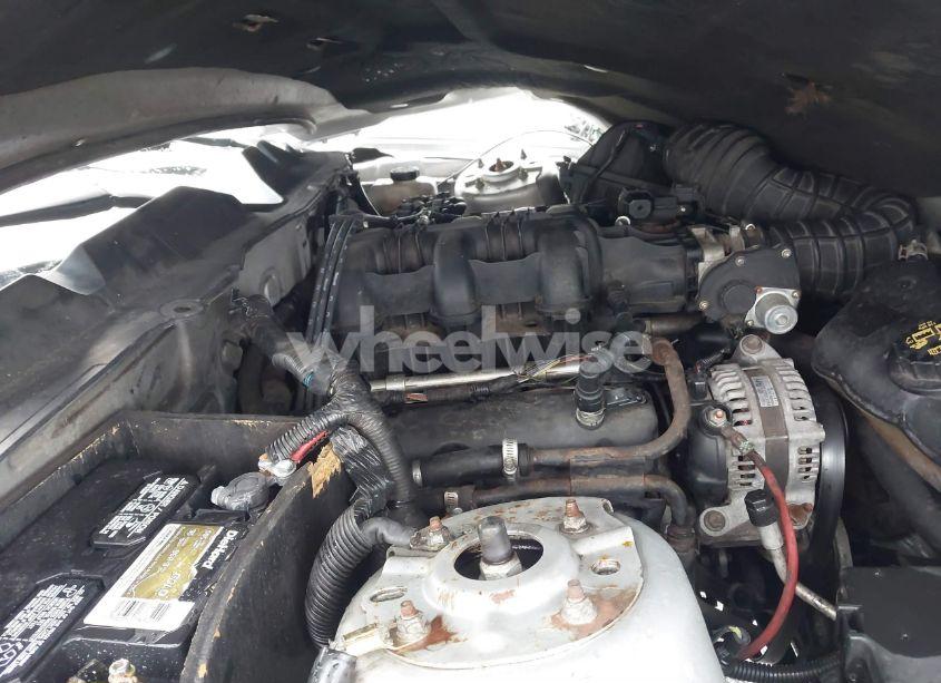 Photo 10 of 2010 Ford Mustang V6/V6 PREMIUM (VIN 1ZVBP8EN8A5169594)