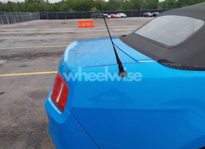 Photo 13 of 2010 Ford Mustang V6/V6 PREMIUM (VIN 1ZVBP8EN8A5179686)