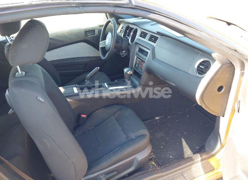 Photo 5 of 2010 Ford Mustang V6/V6 PREMIUM (VIN 1ZVBP8ENXA5102432)