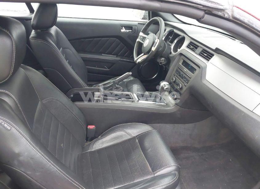 Photo 5 of 2010 Ford Mustang V6/V6 PREMIUM (VIN 1ZVBP8ENXA5166843)