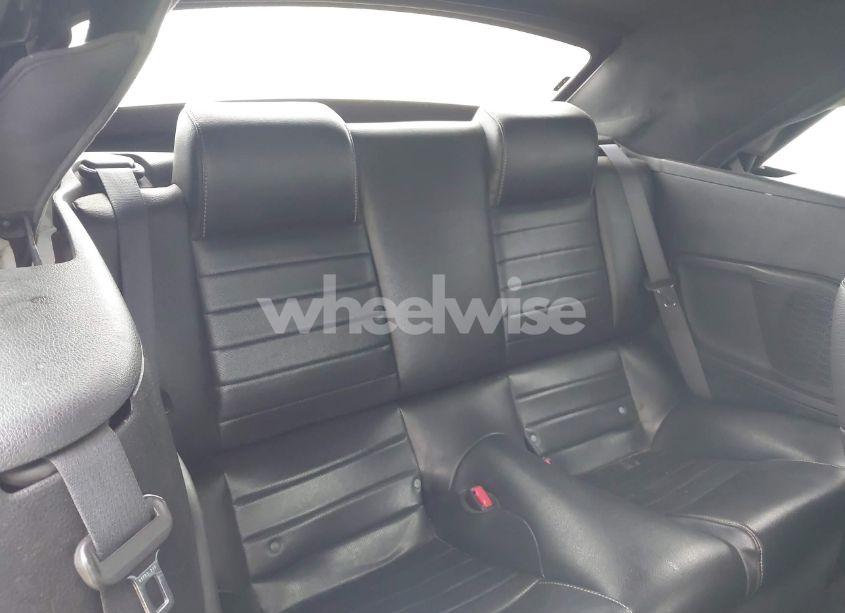 Photo 8 of 2010 Ford Mustang V6/V6 PREMIUM (VIN 1ZVBP8ENXA5166843)