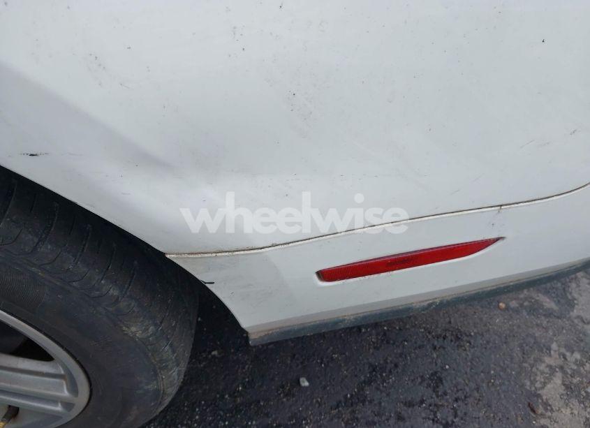 Photo 6 of 2010 Ford Mustang V6 PREMIUM (VIN 1ZVBP8ENXA5167037)