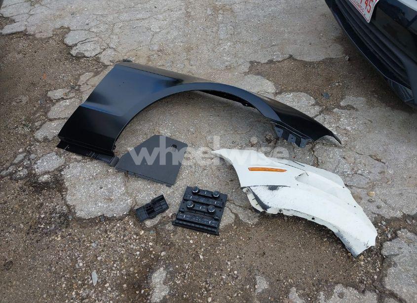 Photo 12 of 2010 Ford Mustang V6/V6 PREMIUM (VIN 1ZVBP8ENXA5179088)