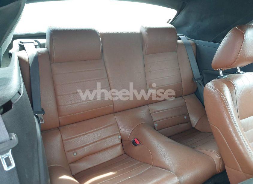 Photo 8 of 2010 Ford Mustang V6/V6 PREMIUM (VIN 1ZVBP8ENXA5179088)