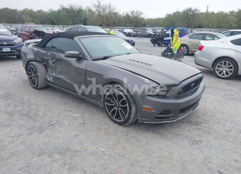 2014 Ford Mustang GT PREMIUM (VIN 1ZVBP8FF1E5330493) main photo