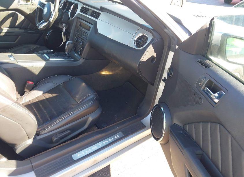 Photo 5 of 2014 Ford Mustang GT PREMIUM (VIN 1ZVBP8FF6E5204386)