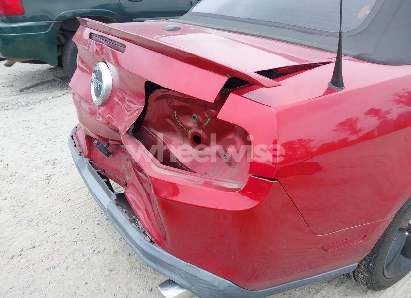 Photo 18 of 2010 Ford Mustang GT/GT PREMIUM (VIN 1ZVBP8FH0A5139014)