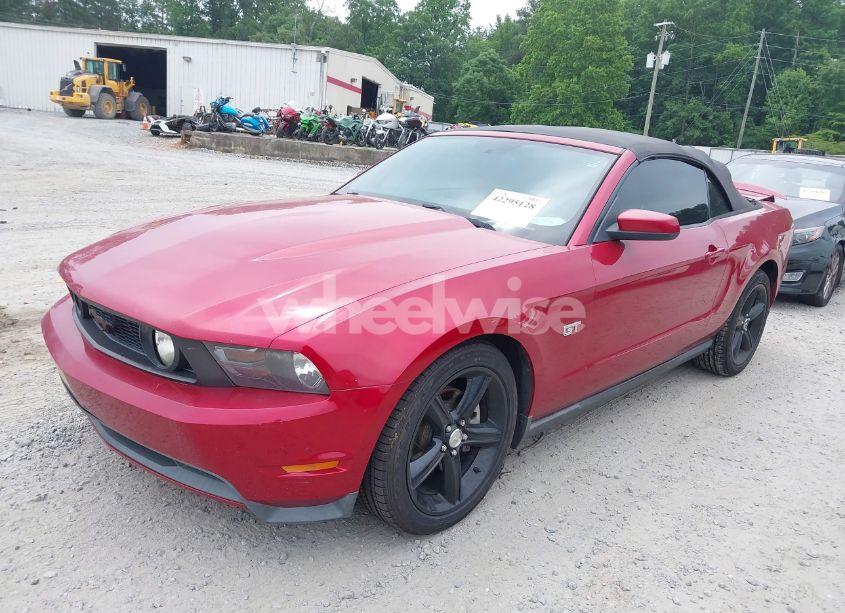 Photo 2 of 2010 Ford Mustang GT/GT PREMIUM (VIN 1ZVBP8FH0A5139014)