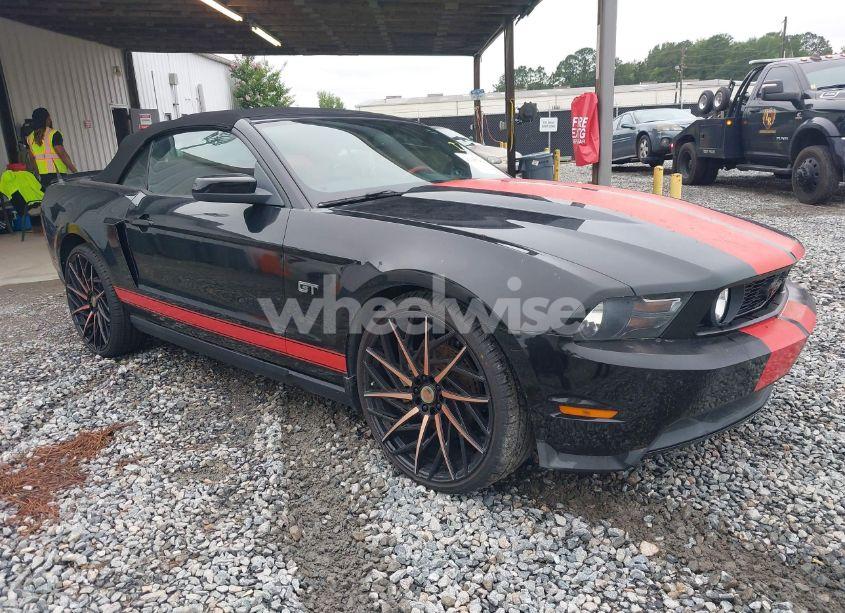 2010 Ford Mustang GT PREMIUM (VIN 1ZVBP8FH9A5101068) main photo