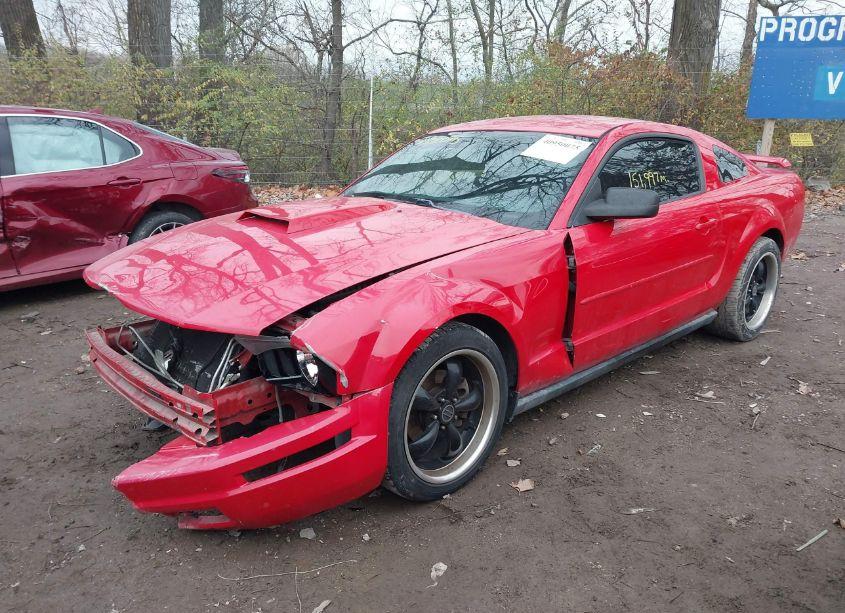 Photo 2 of 2005 Ford Mustang V6 DELUXE/V6 PREMIUM (VIN 1ZVFT80N055206860)