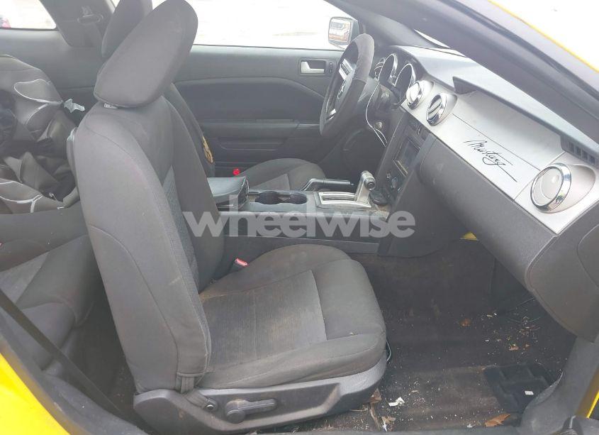 Photo 5 of 2006 Ford Mustang V6 (VIN 1ZVFT80N065118957)