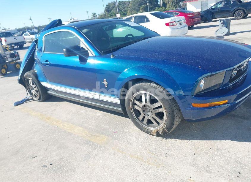 2006 Ford Mustang V6 (VIN 1ZVFT80N065127710) main photo