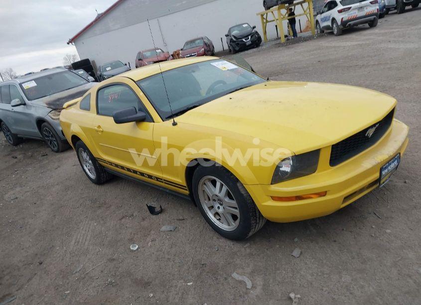 2006 Ford Mustang V6 (VIN 1ZVFT80N065155345) main photo