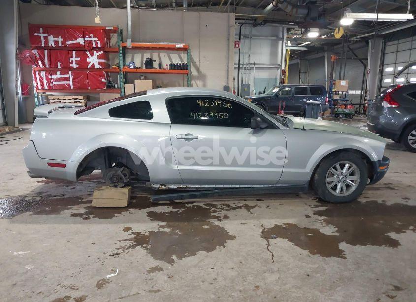 Photo 13 of 2006 Ford Mustang V6 (VIN 1ZVFT80N065191049)