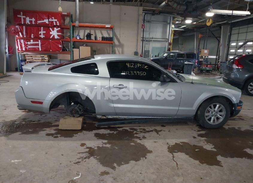Photo 5 of 2006 Ford Mustang V6 (VIN 1ZVFT80N065191049)