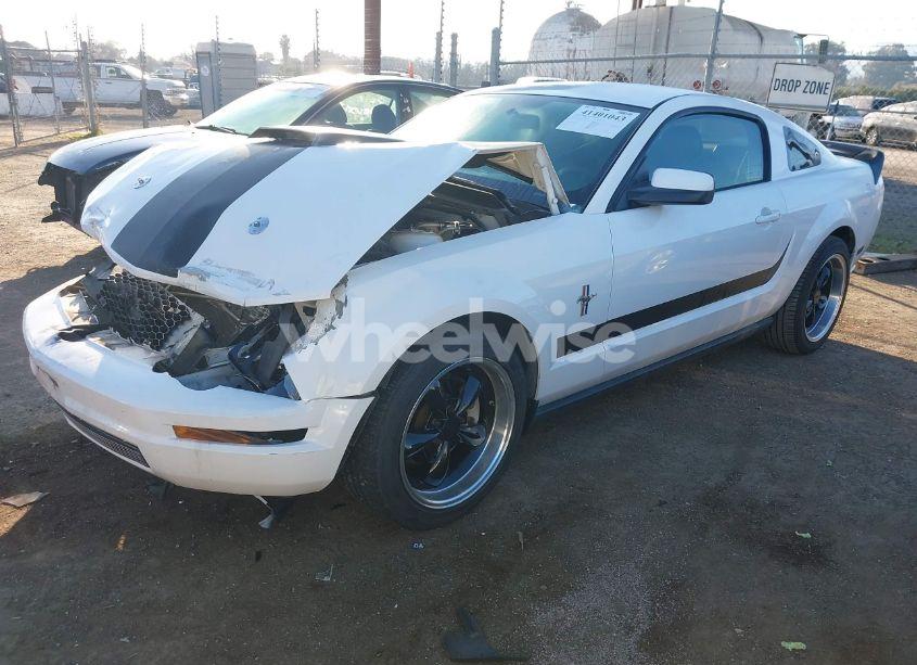 Photo 2 of 2007 Ford Mustang V6 DELUXE/V6 PREMIUM (VIN 1ZVFT80N075240462)