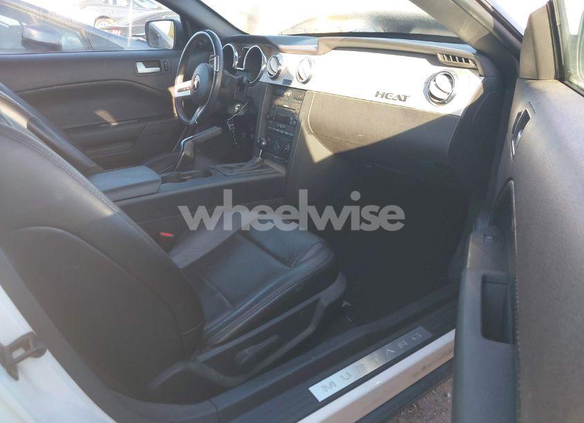 Photo 5 of 2007 Ford Mustang V6 DELUXE/V6 PREMIUM (VIN 1ZVFT80N075240462)