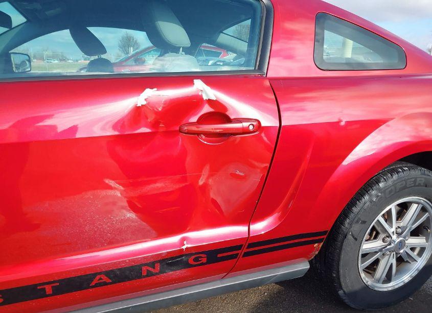 Photo 6 of 2005 Ford Mustang V6 DELUXE/V6 PREMIUM (VIN 1ZVFT80N155128881)