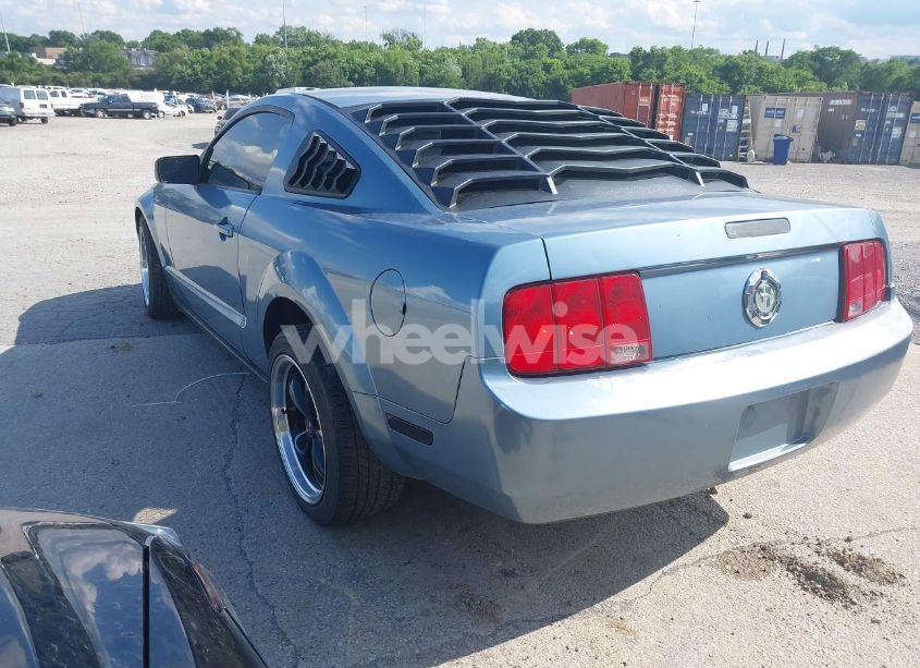 Photo 3 of 2005 Ford Mustang V6 DELUXE/V6 PREMIUM (VIN 1ZVFT80N155168894)