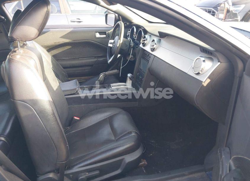 Photo 5 of 2006 Ford Mustang V6 (VIN 1ZVFT80N165182375)