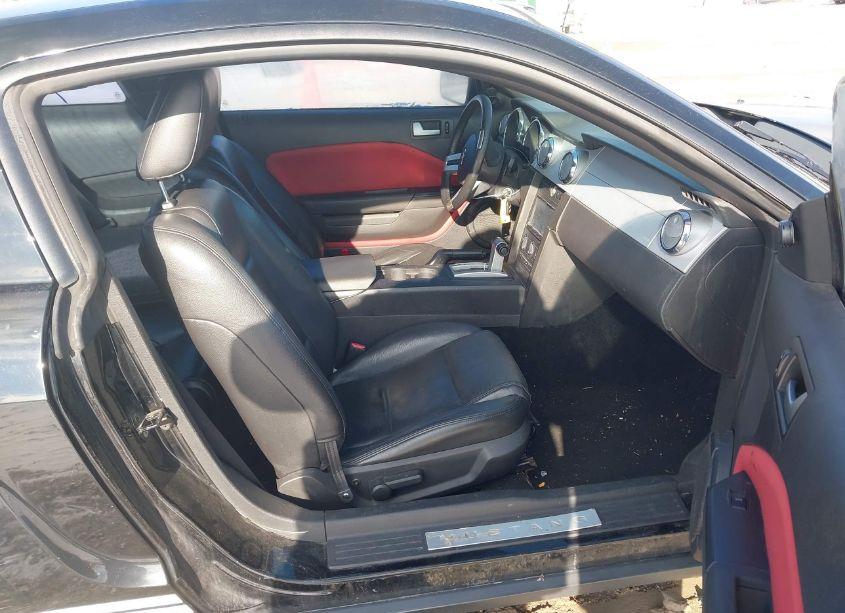 Photo 5 of 2005 Ford Mustang V6 DELUXE/V6 PREMIUM (VIN 1ZVFT80N255114665)