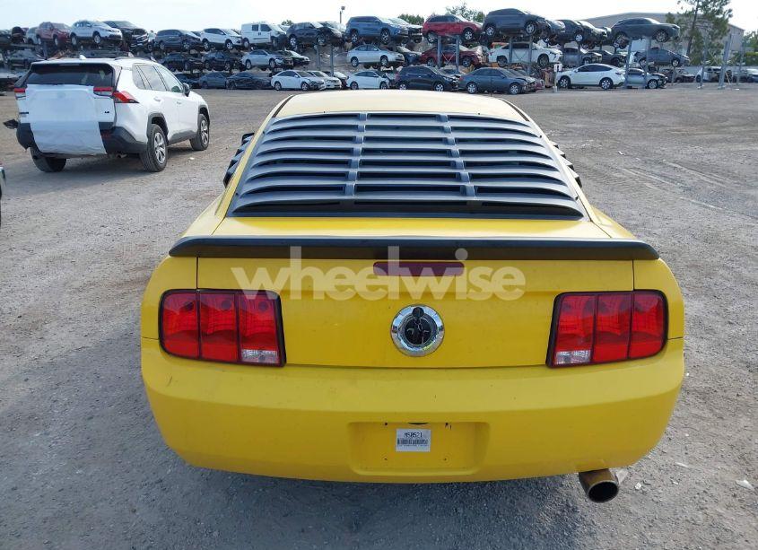 Photo 16 of 2005 Ford Mustang V6 DELUXE/V6 PREMIUM (VIN 1ZVFT80N255136181)