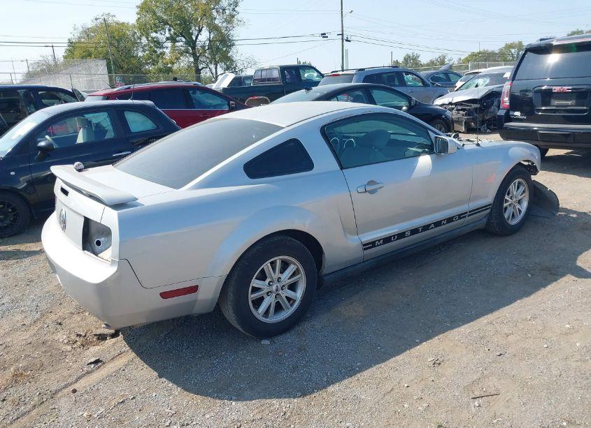 Photo 4 of 2005 Ford Mustang V6 DELUXE/V6 PREMIUM (VIN 1ZVFT80N255154745)