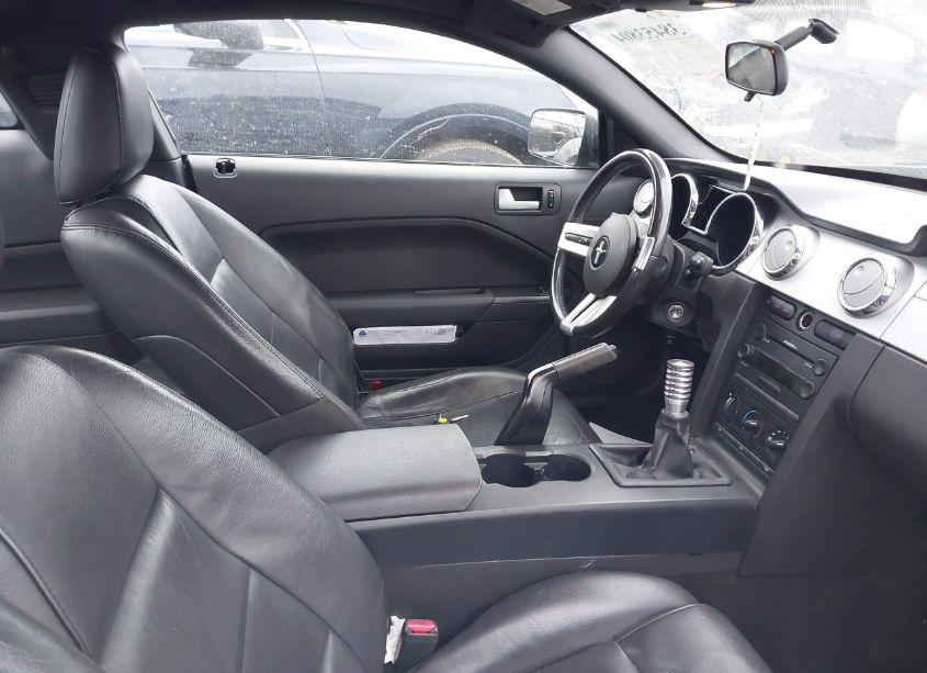 Photo 5 of 2006 Ford Mustang V6 (VIN 1ZVFT80N265127997)