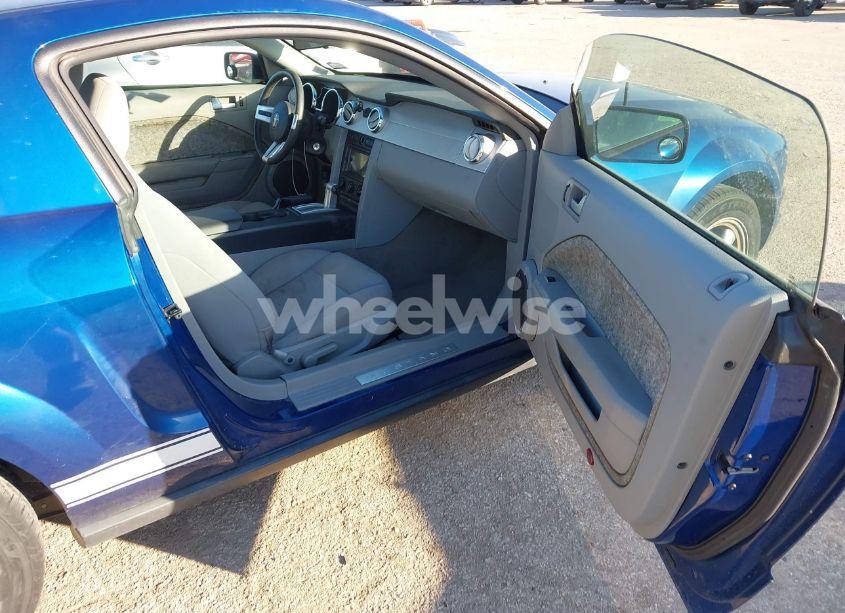 Photo 5 of 2006 Ford Mustang V6 (VIN 1ZVFT80N265181946)