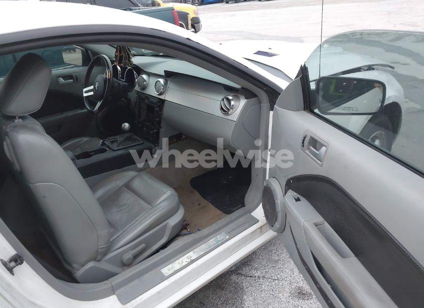 Photo 5 of 2007 Ford Mustang V6 DELUXE/V6 PREMIUM (VIN 1ZVFT80N275242987)