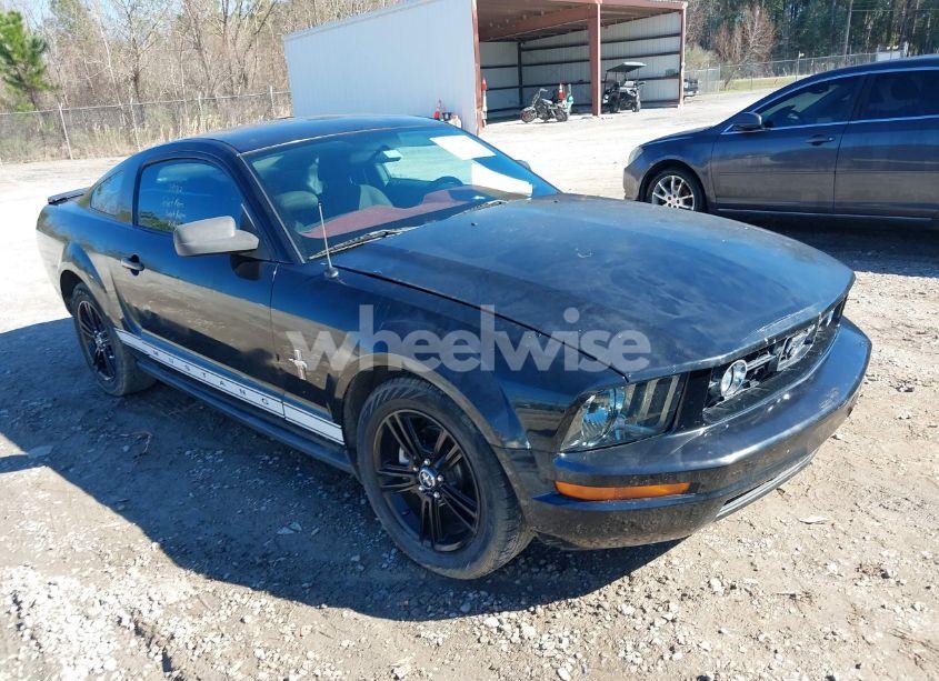 2007 Ford Mustang V6 DELUXE/V6 PREMIUM (VIN 1ZVFT80N275341762) main photo