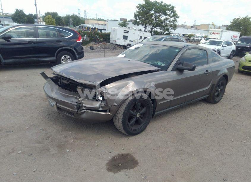 Photo 2 of 2005 Ford Mustang V6 DELUXE/V6 PREMIUM (VIN 1ZVFT80N355116487)